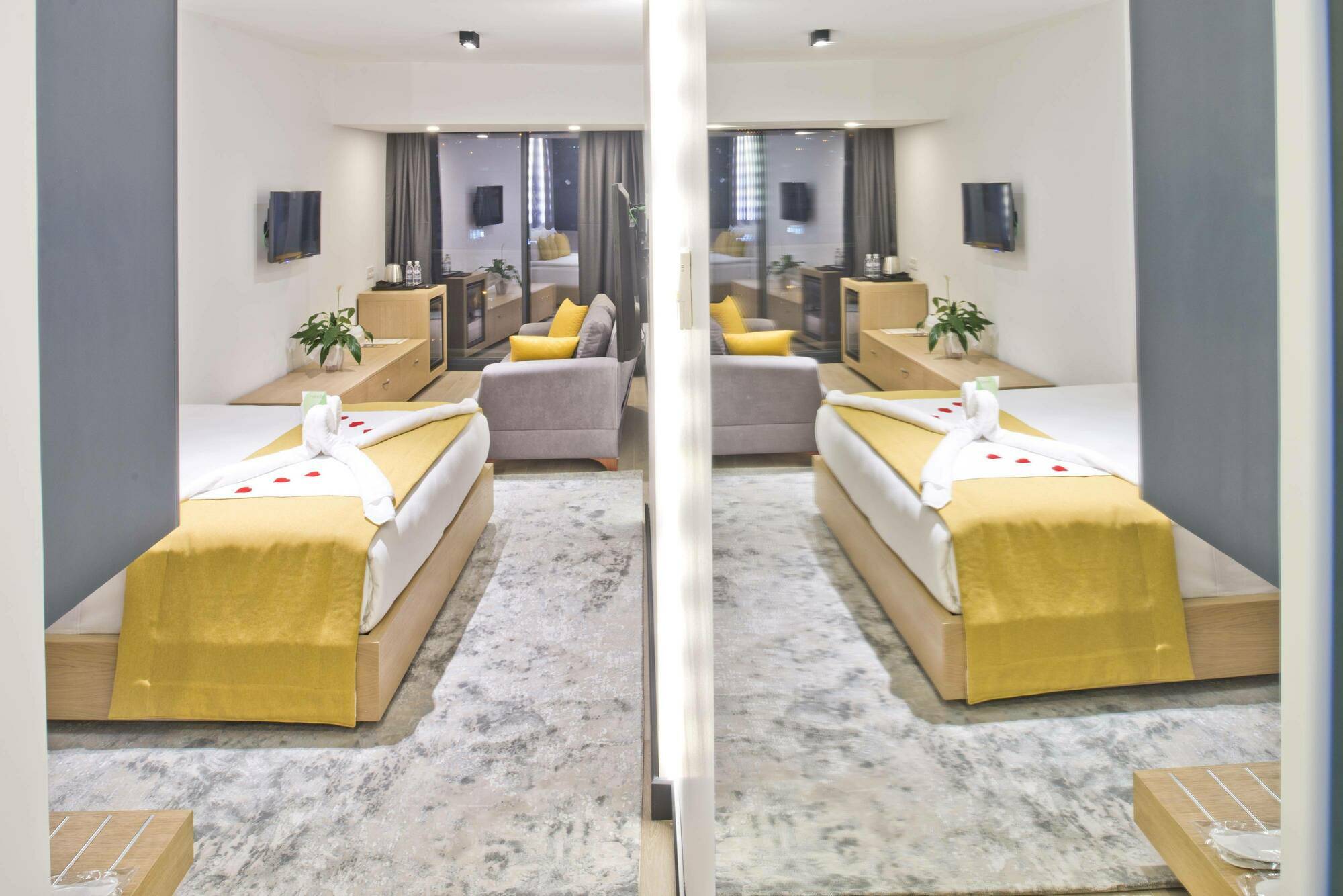Hotel 86 By Katipoglu Izmir Exteriör bild
